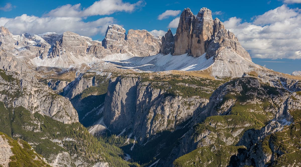 Dolomieten: bergmeren en drie toppen